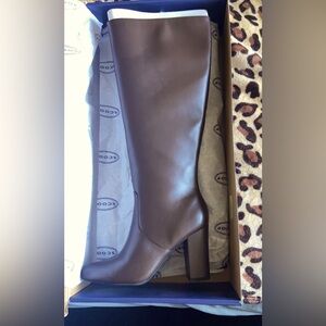 Scoop, knee high boots